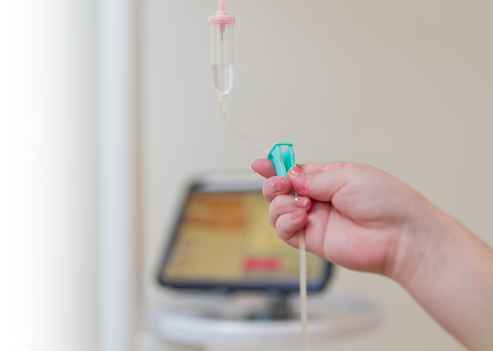 静脈内鎮静法による安心性の高い親知らず抜歯