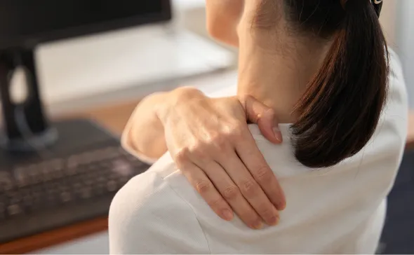 咀嚼機能の低下による全身への影響を示す図